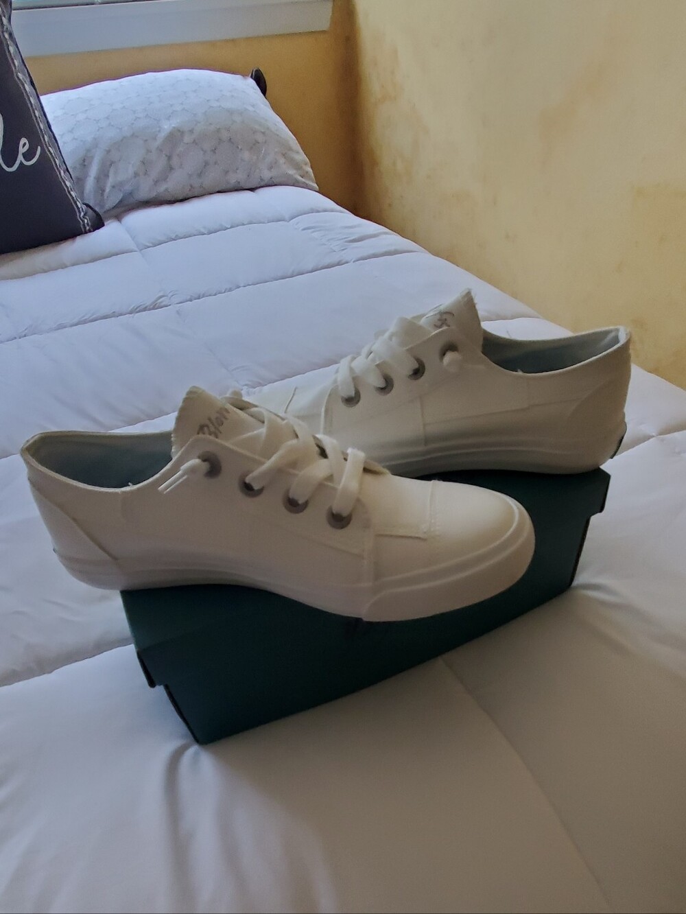 Blowfish Malibu White Leather Sneakers - Picture 2 of 4